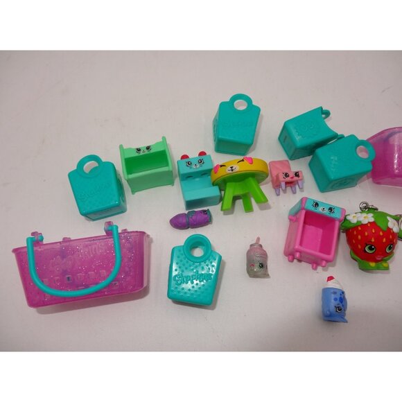 Shopkins Lot Set Smoothie Juice Truck With Shopkins With Baskets And - Picture 11 of 16